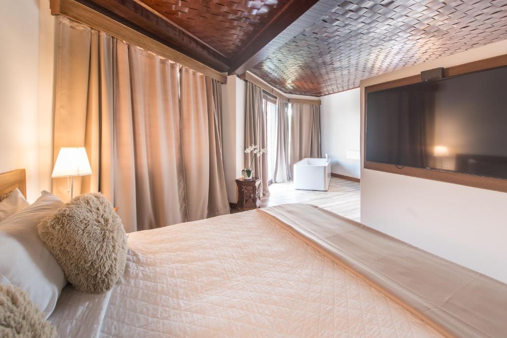 La Pedrera Small Hotel & Spa - 