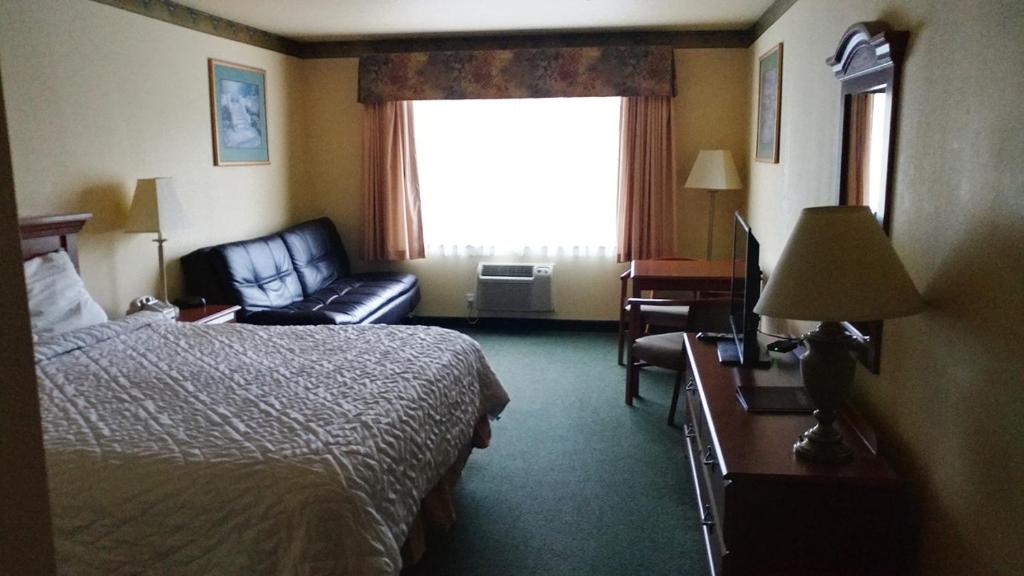 Palace Inn & Suites - 特大号床间