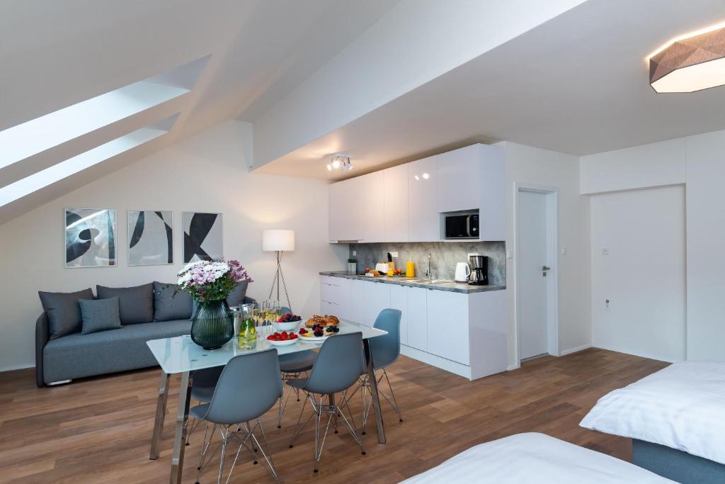 Kuchyň nebo kuchyňský kout v ubytování Seven Wishes Boutique Residence by Dwellfort