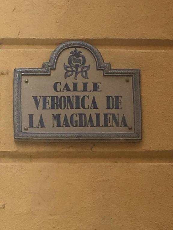 VERO Granada y PARKING en el edificio tanúsítványa, márkajelzése vagy díja