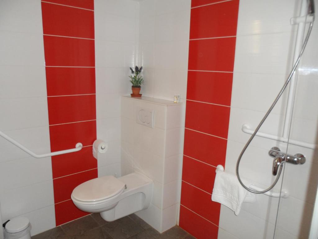 Koupelna v ubytování Hotel Lyon Sud, Pierre Benite, St Genis Laval