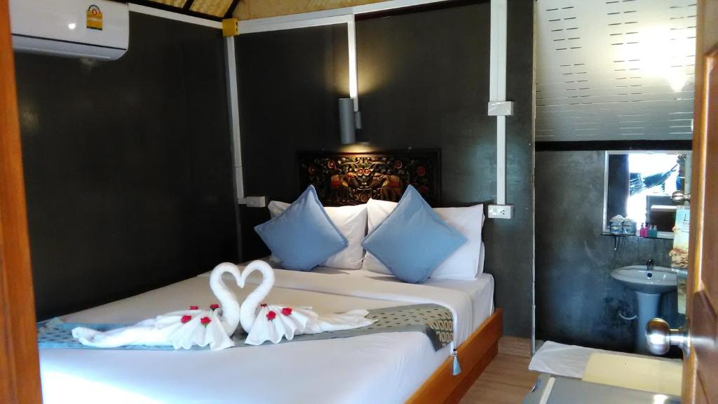 Lanta New Coconut Bungalow - 16