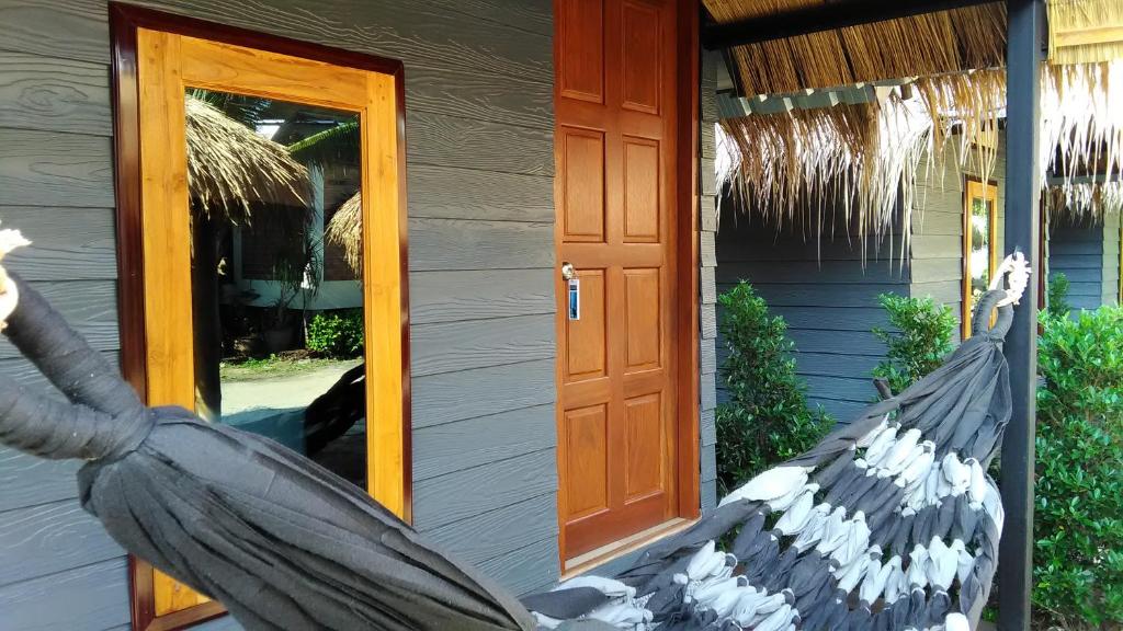 Lanta New Coconut Bungalow - 15