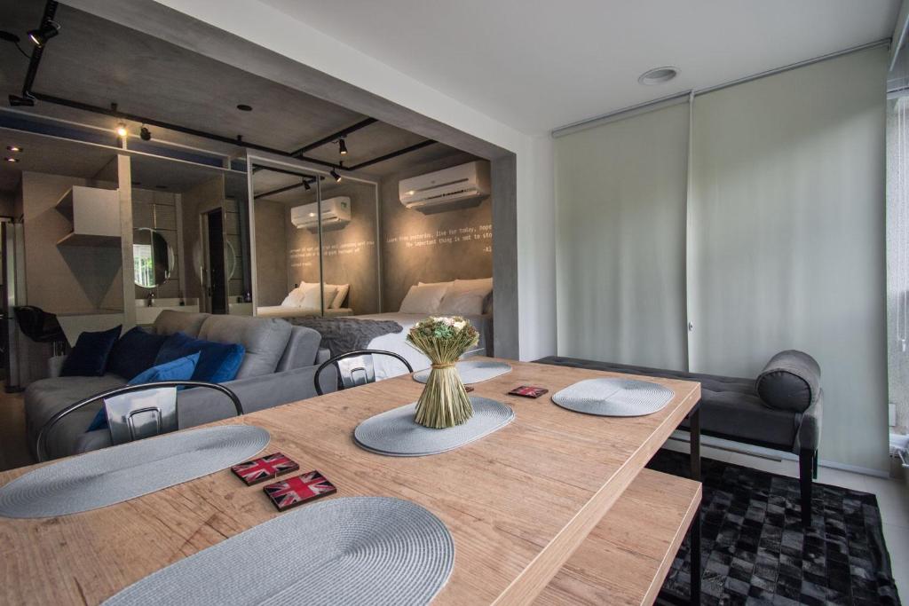  Grechi's London SP Residence