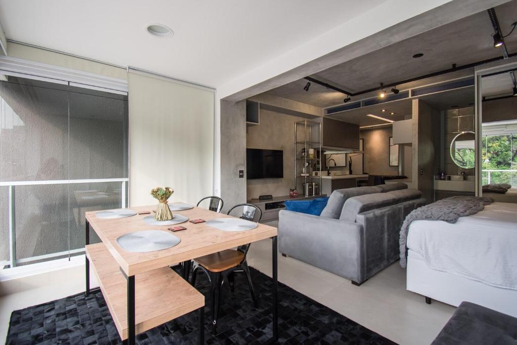  Grechi's London SP Residence
