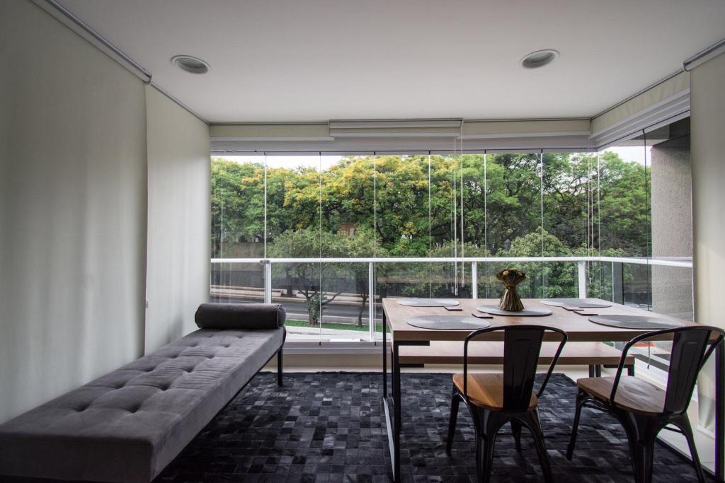  Grechi's London SP Residence