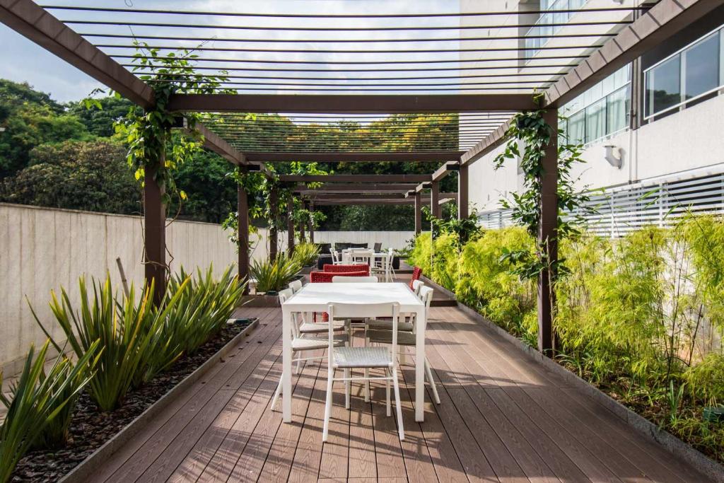  Grechi's London SP Residence