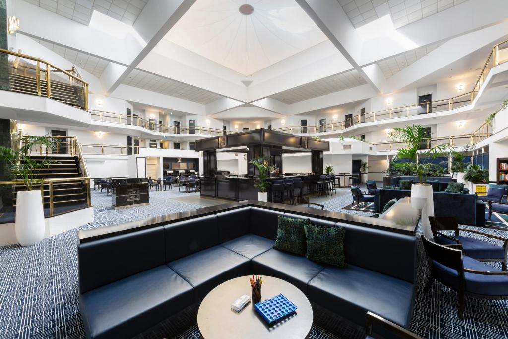 Ramada by Wyndham Diplomat Canberra - Resim 16