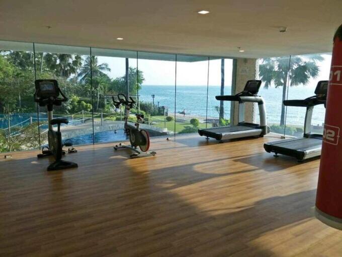 Fitness centrum a/nebo fitness zařízení v ubytování Pattaya Private Beach Luxury Home