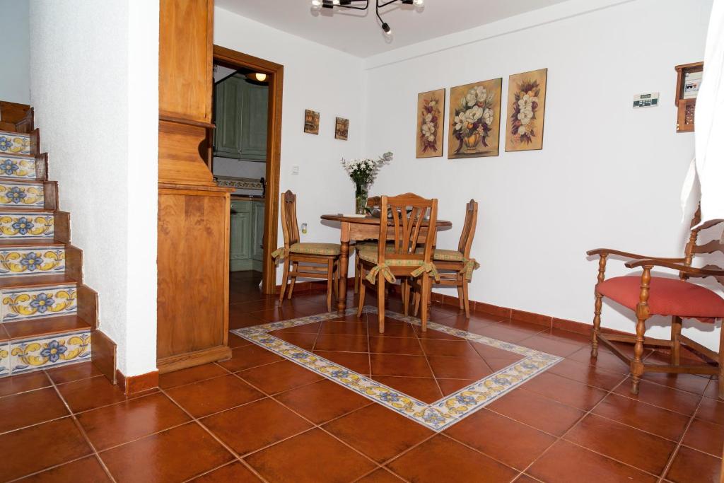 Posedenie v ubytovaní Casa Rural El Tinte