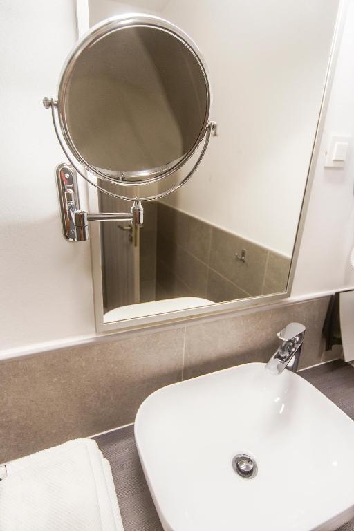 Garden Hotel - Resim 15