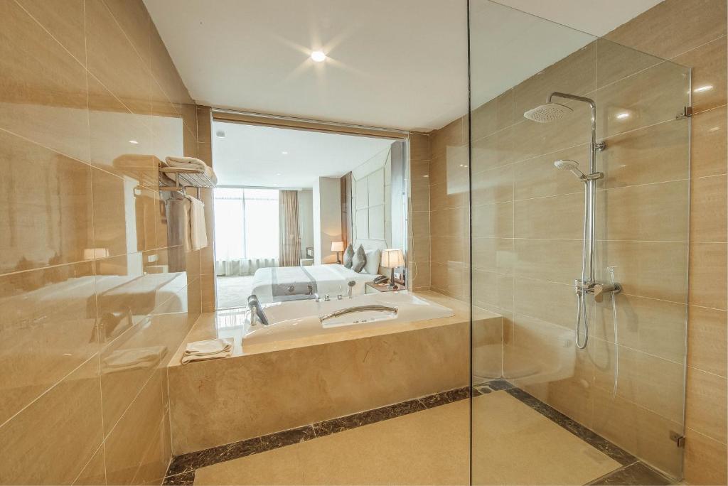 Muong Thanh Luxury Bac Ninh Hotel - Suite Esecutiva