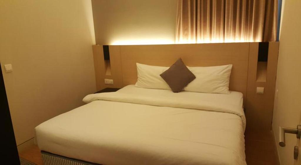 Platinum Suites at Swiss Garden - Studio