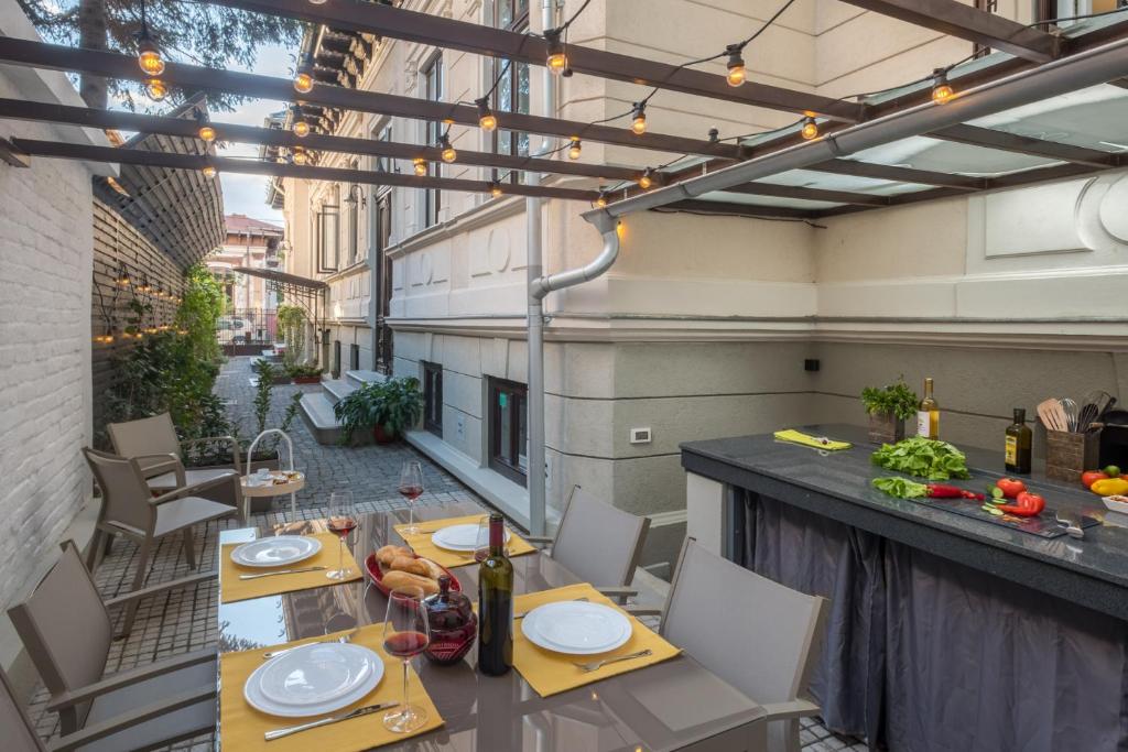 Little Bucharest mansion next to Parliament Palace - Resim 15