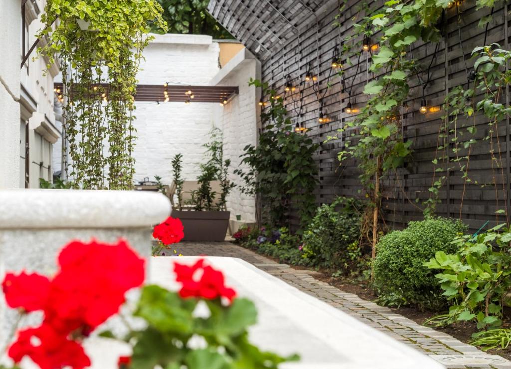 Little Bucharest mansion next to Parliament Palace - Resim 23