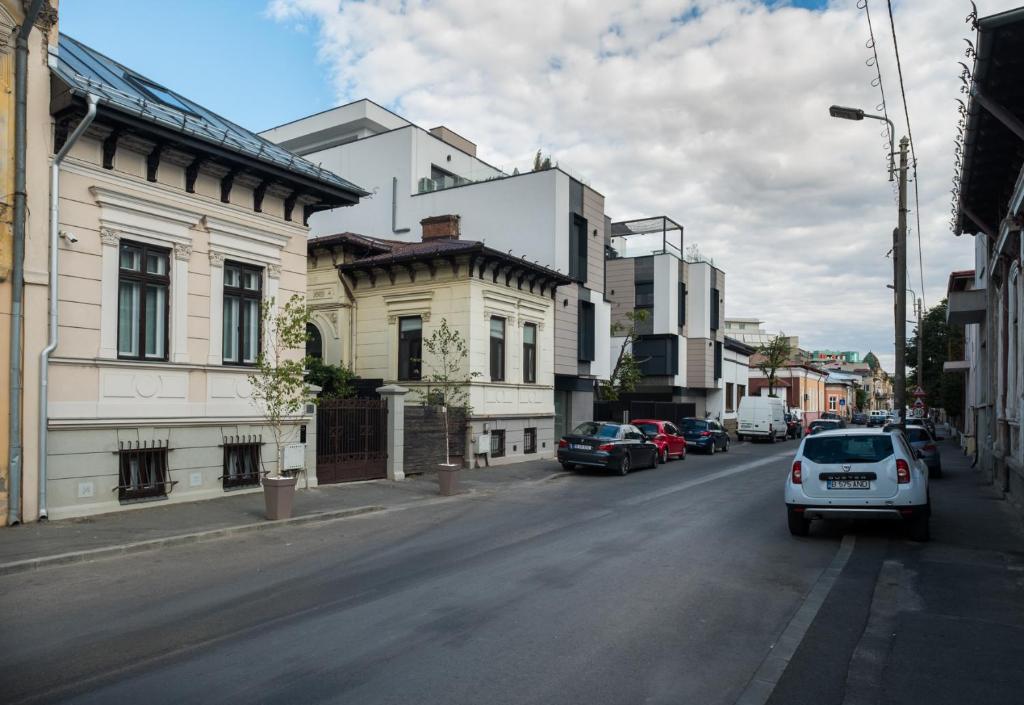 Little Bucharest mansion next to Parliament Palace - Resim 25