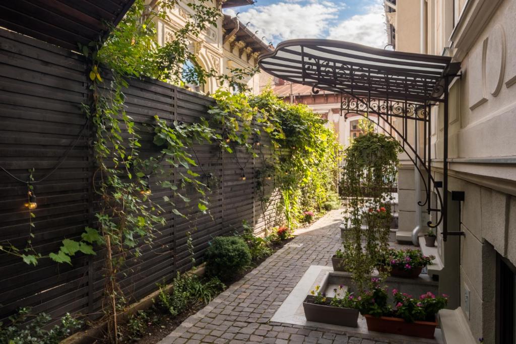 Little Bucharest mansion next to Parliament Palace - Resim 28