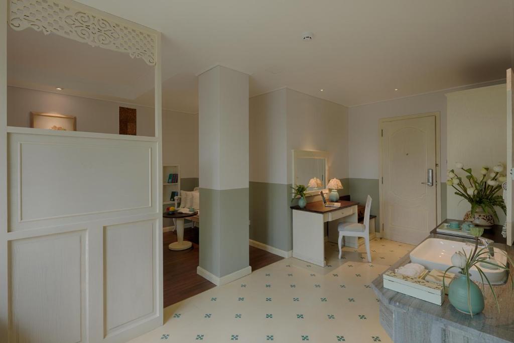 Suite Au Lac Charner + Trà chiều trên sân thượng