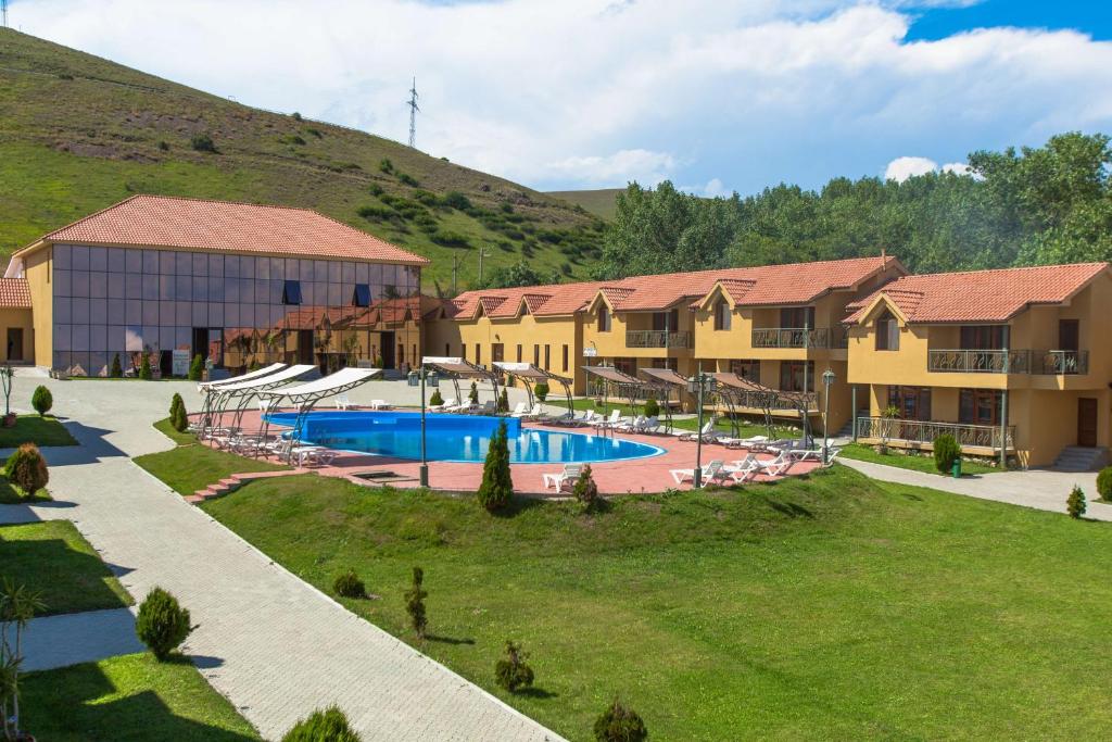 Bazén v ubytování Best Western Bohemian Resort nebo v jeho okolí