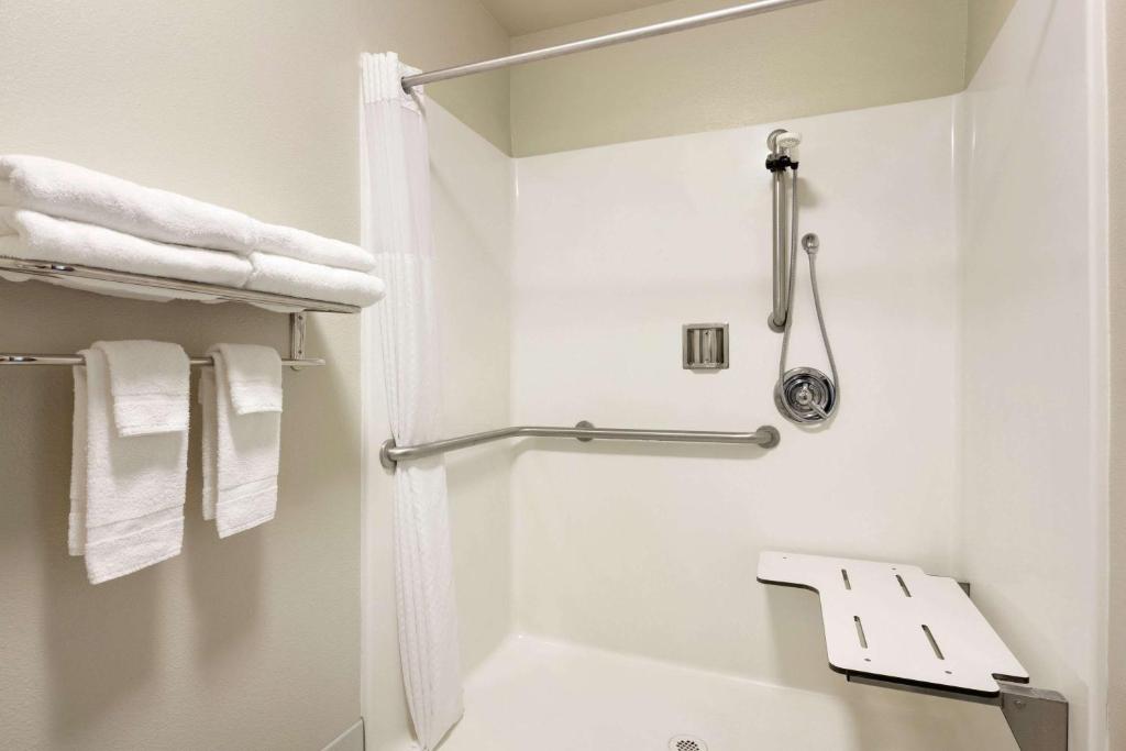Travelodge by Wyndham Dunsmuir photo