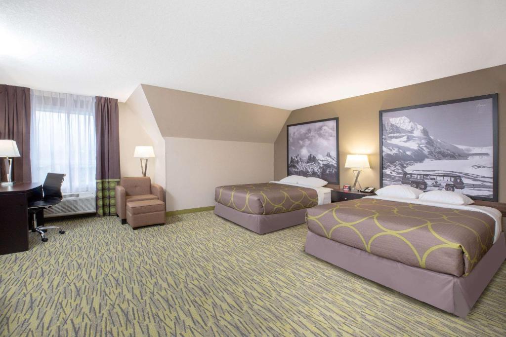 Super 8 by Wyndham Canmore - Resim 13