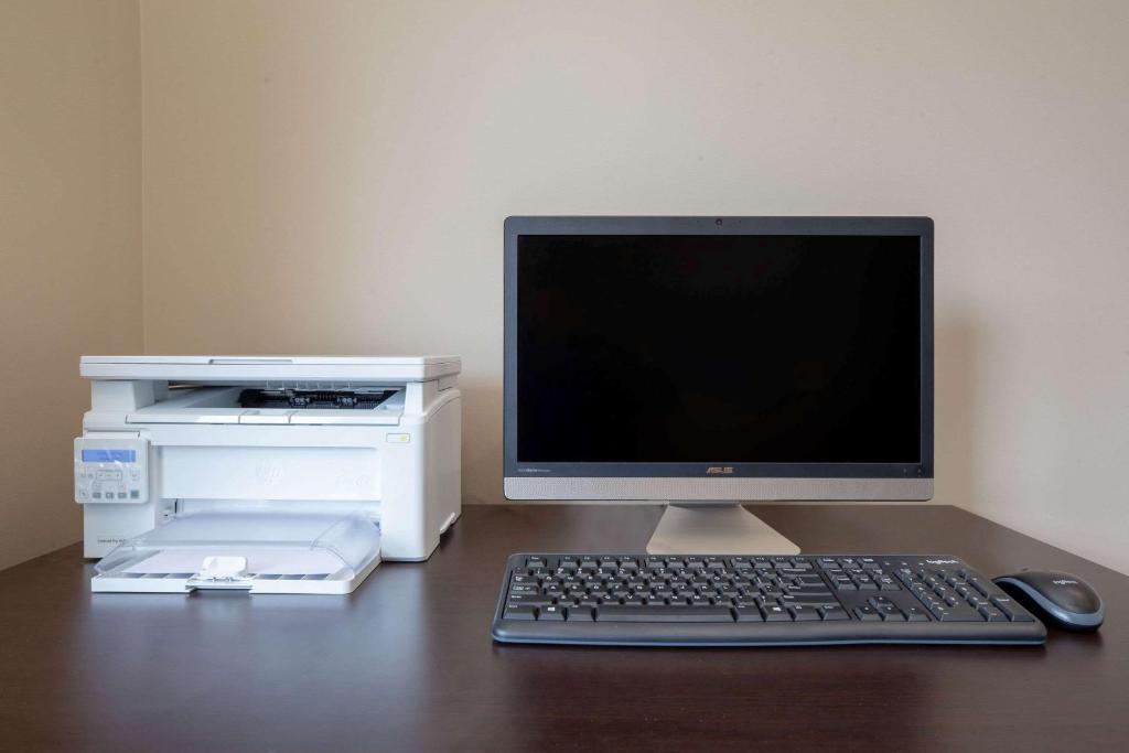 Super 8 by Wyndham Canmore - Resim 24