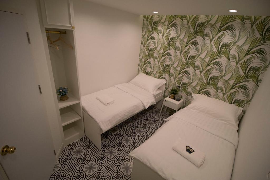 The LOL Elephant Hostel - 18