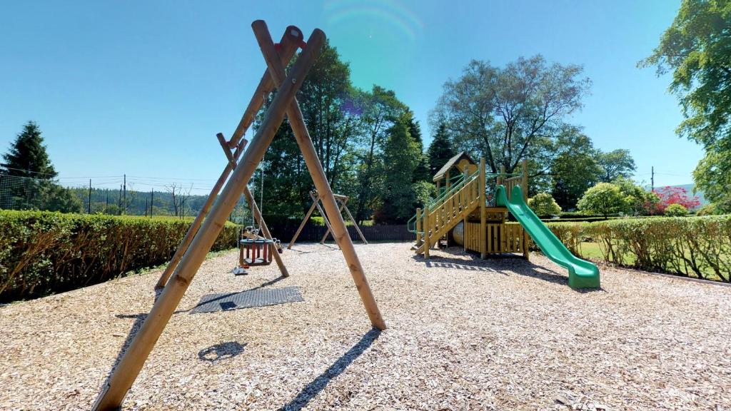 Herní místnost nebo prostor pro děti v ubytování Macdonald Forest Hills Resort