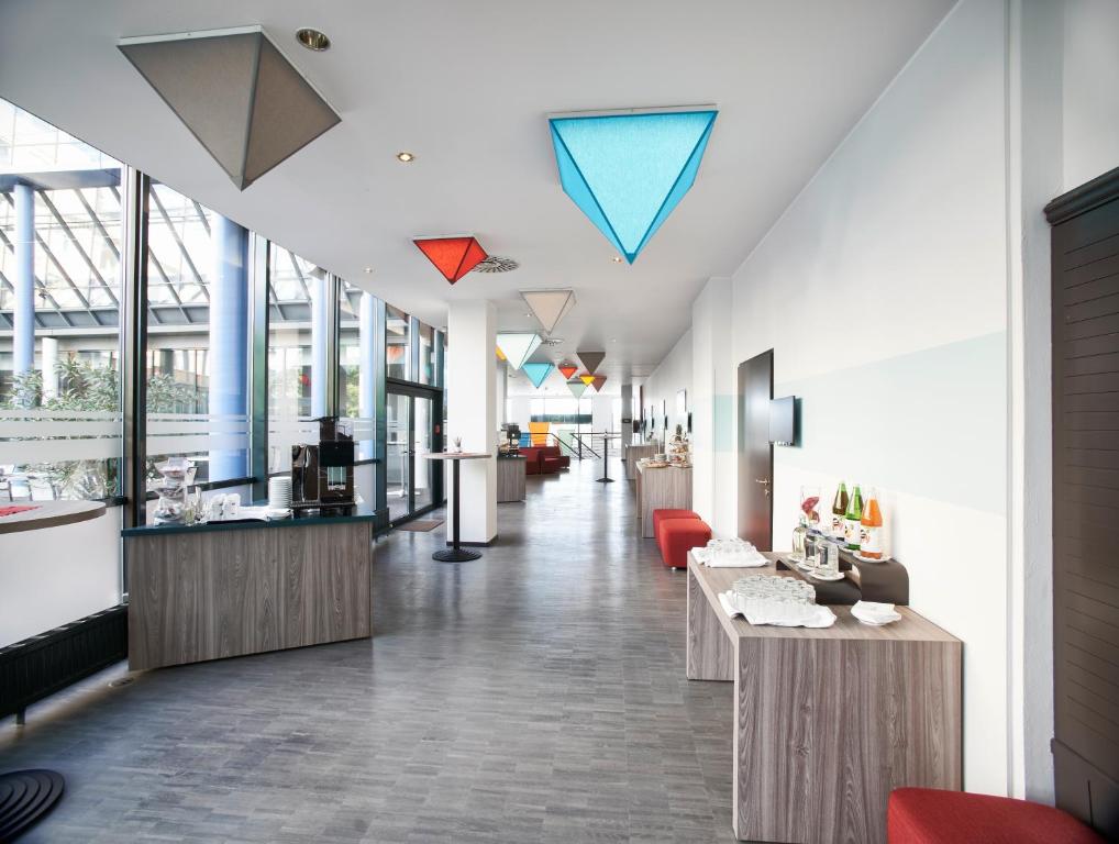 Trans World Hotel Donauwelle - Resim 17