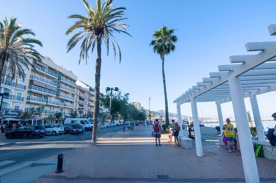 Fotografia z galérie ubytovania Luminoso y fresco apartamento en 2ª línea de playa v destinácii Fuengirola