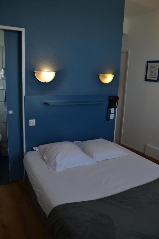 Gallery image of Hôtel La Porte Saint Pierre-Logis Hôtel Intra Muros in Saint Malo