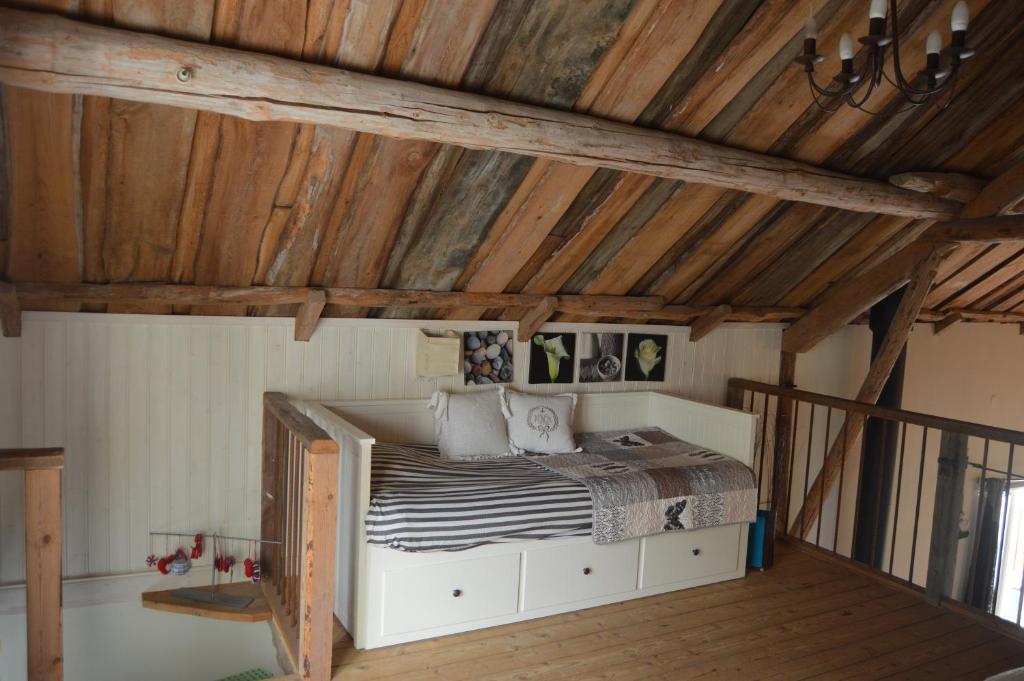 Postel nebo postele na pokoji v ubytování Ekengård