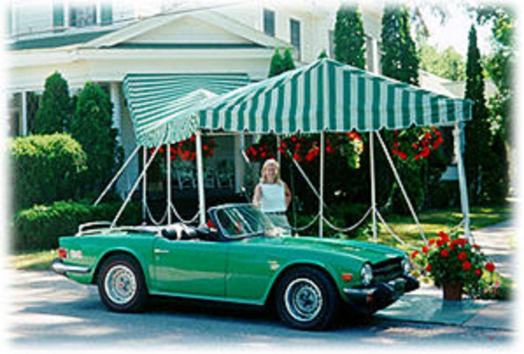 Fotografie z fotogalerie ubytování Colonial Inn Harbor Springs v destinaci Harbor Springs