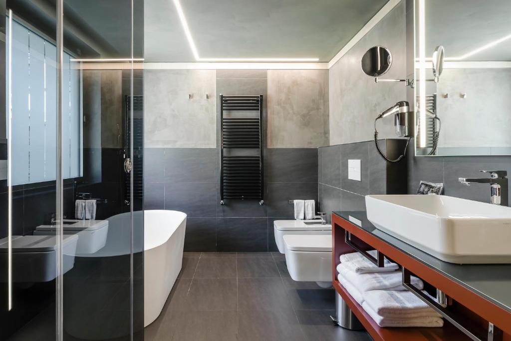 A bathroom at Hotel Metropolis