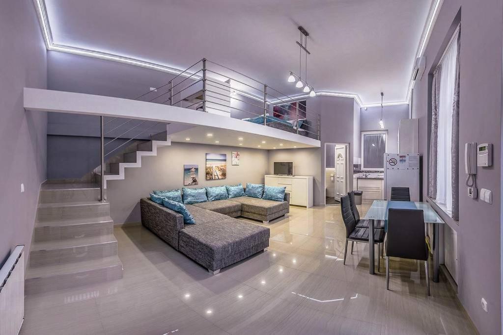 Oktogon Downtown Studio 1067 Budapest, 21 Teréz körút kép - 1