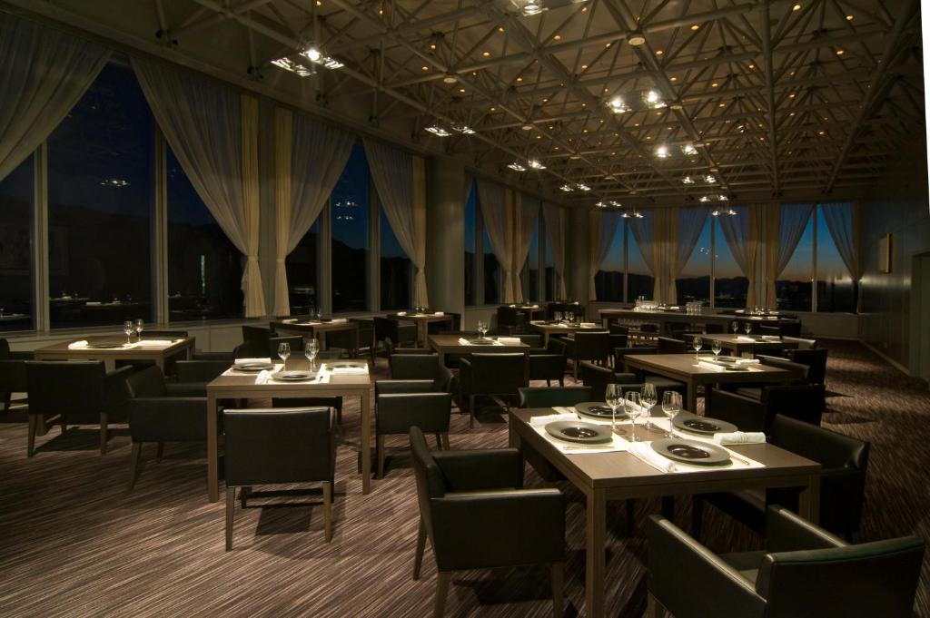 Restaurace v ubytování Minakami Kogen Hotel 200