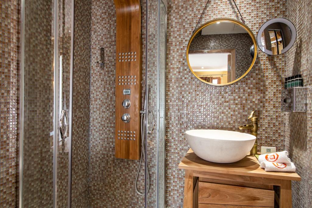 Le Temple De Jeanne - Resim 34