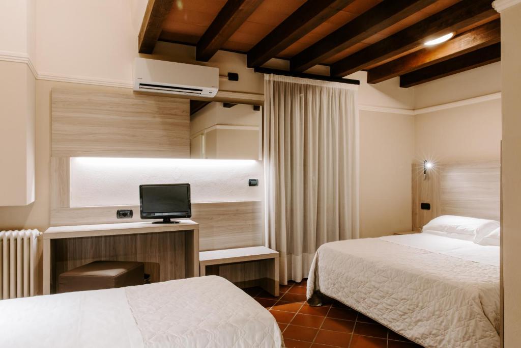 Country House Santa Maria Maddalena - Superior Vierpersoonskamer Met Patio