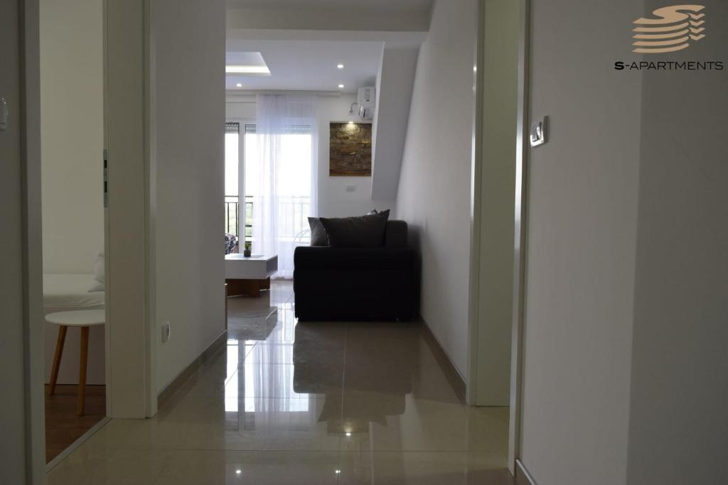 S-Apartmani Cocetova - Apartment With Terrace