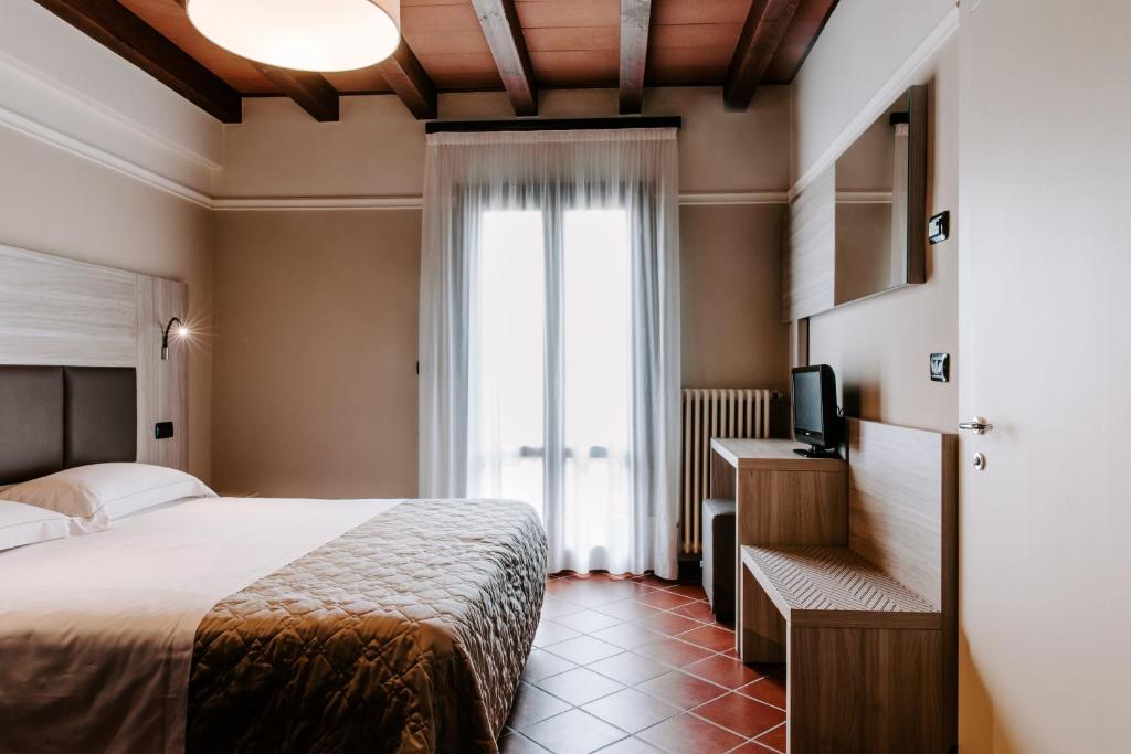 Country House Santa Maria Maddalena - Superior Driepersoonskamer Met Patio