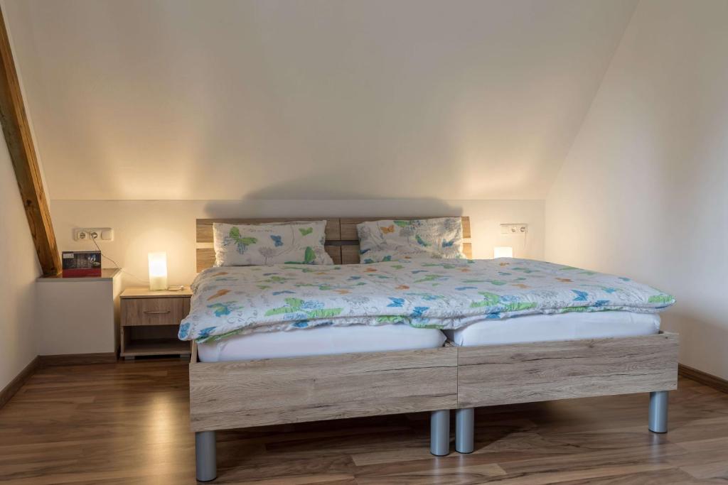 Postel nebo postele na pokoji v ubytování Ferienwohnung Zetzl