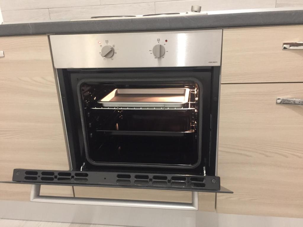 piekarnik na blacie kuchennym w obiekcie Giotto 25 w Turynie