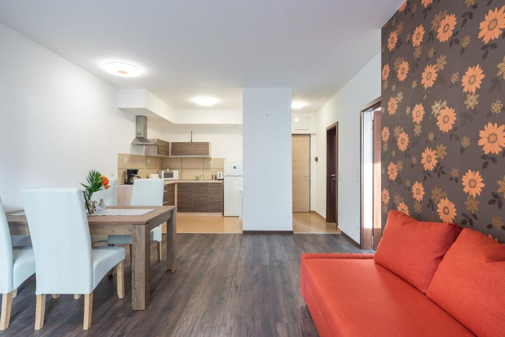 Kuchyň nebo kuchyňský kout v ubytování Corvin Residence Apartments