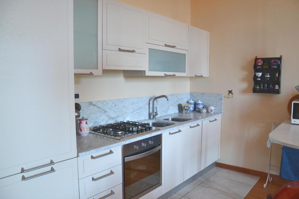 A kitchen or kitchenette at Il Pettirosso