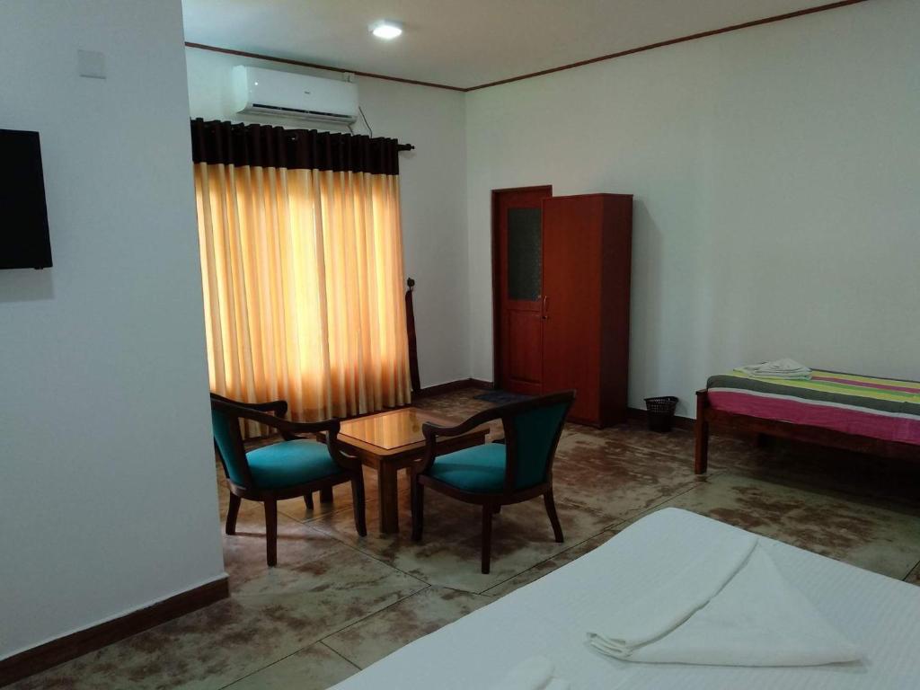 Ocean Gate Negombo - 10