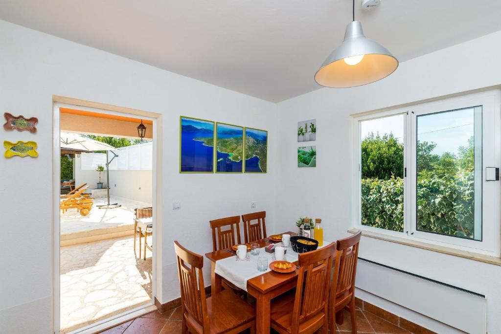 Fotografia z galérie ubytovania Villa Doli - Lovely holiday home with private pool v destinácii Doli