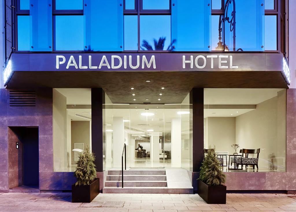 Hotel Palladium photo