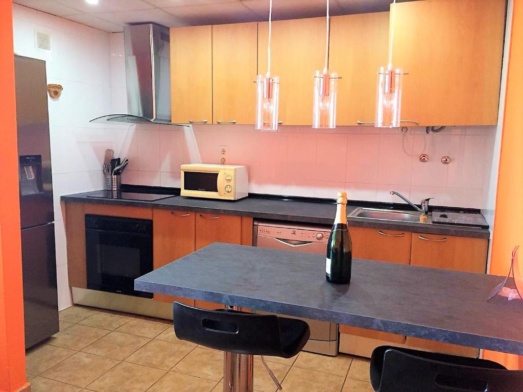 Kuchyňa alebo kuchynka v ubytovaní Amazing Cap Salou Apartment