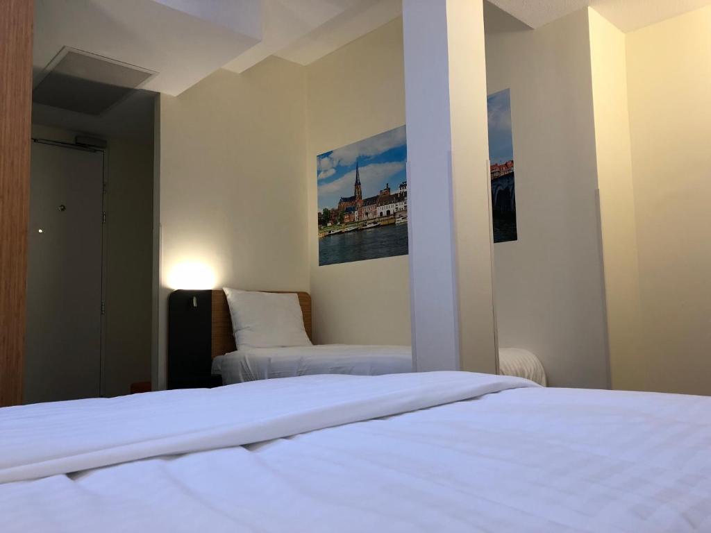 easyHotel Maastricht City Centre - Resim 33