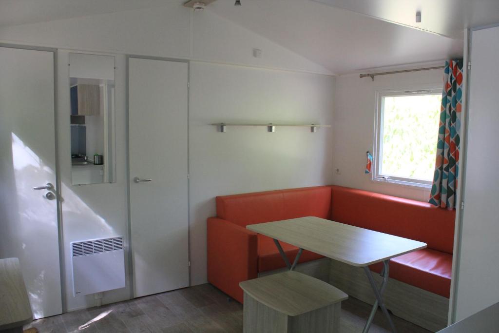 Kuchyň nebo kuchyňský kout v ubytování Camping La Fundicion